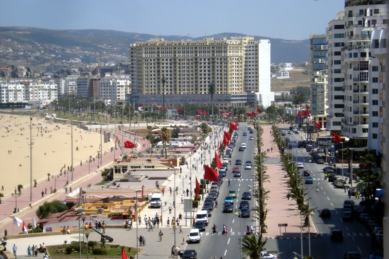 لوفيغارو : المغرب جعل من طنجة ملتقى التجارة العالمية بالمنطقة