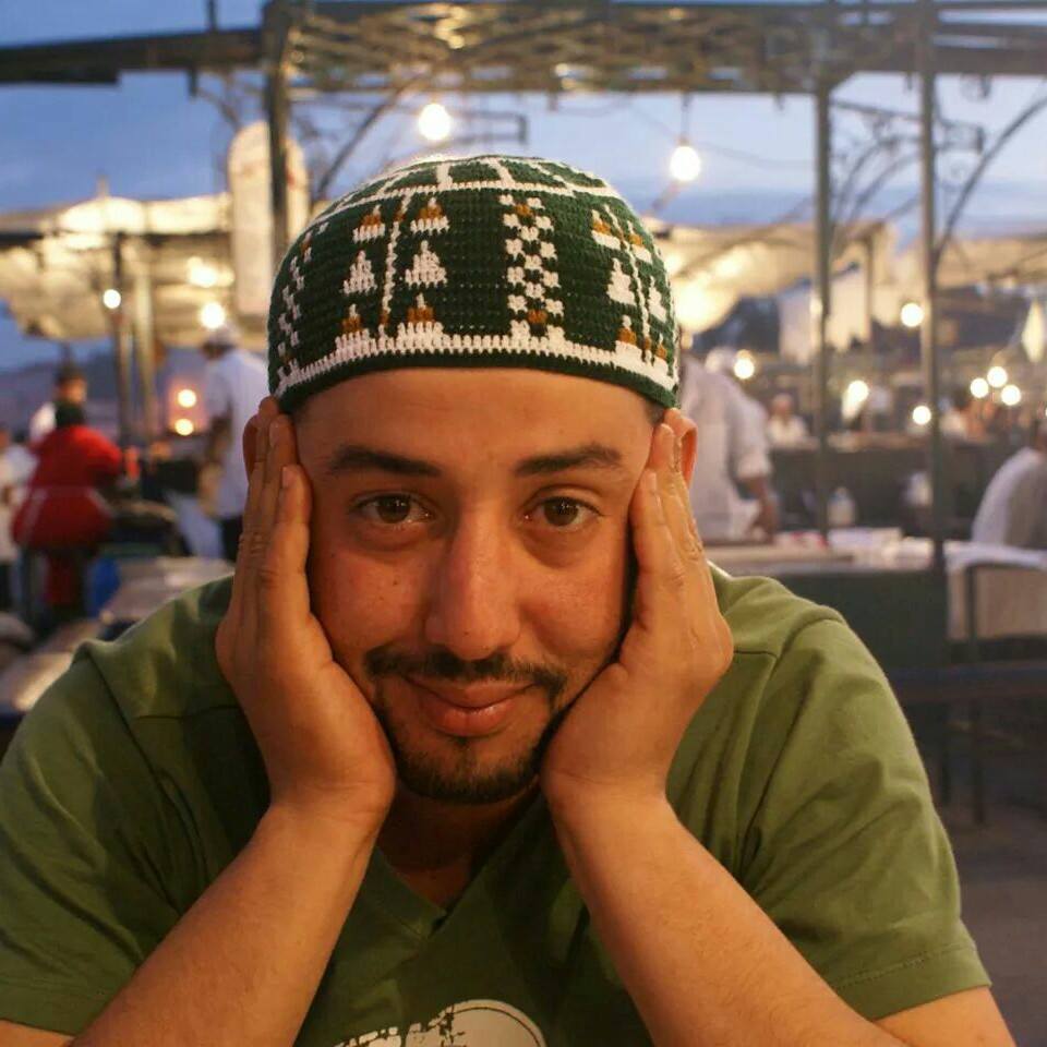 الممثل 'طارق البخاري' ينفي اعتقاله و موقع زنقة 20 يُقدم اعتذاره