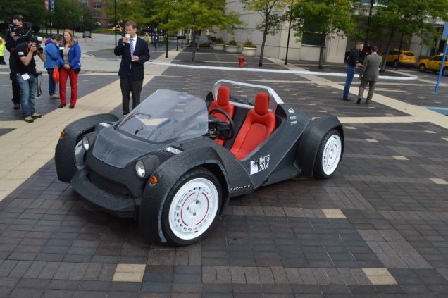 صور و فيديو : صنع أول سيارة ثلاثية الأبعاد بسعر 30 ألف دولار