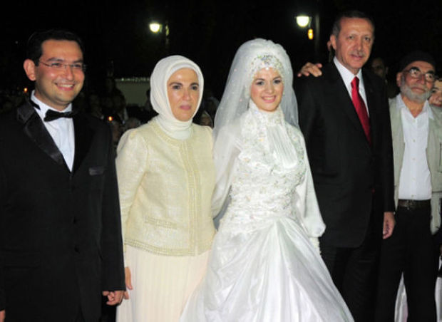 العدالة والتنمية التركي يُخصص دعماً مالياً للشباب المقبل على الزواج وتوفير شقة وتجهيزات المنزل